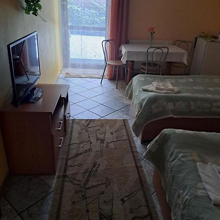 Hotelik Warmia -Pensjonat, Hostel Lidzbark Warmiński Exterior foto