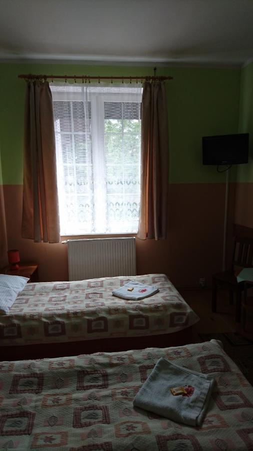 Hotelik Warmia -Pensjonat, Hostel Lidzbark Warmiński Exterior foto