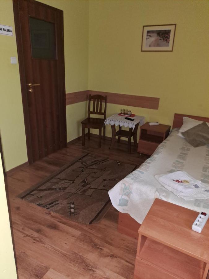 Hotelik Warmia -Pensjonat, Hostel Lidzbark Warmiński Exterior foto